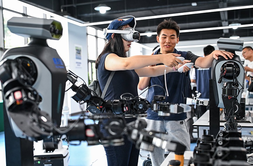 Wuxi, Jiangsu: Demand-driven technology research and development to build a robot product matrix - horizontal screen video